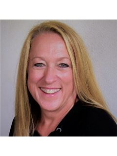 Patty Putter - RE/MAX Associates
