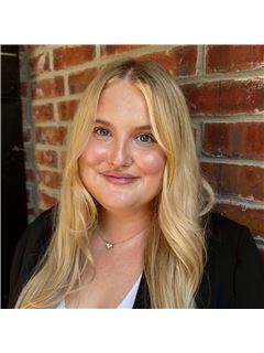 Hannah Engles - RE/MAX Results