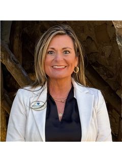 Veolette Pennington, Executive Broker, GRI, MRP, RENE, GRLA - RE/MAX Homefinders