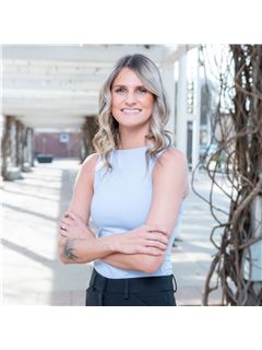 Laney Hudson - RE/MAX Results