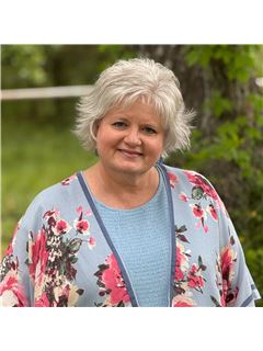 Kimberly Ward - RE/MAX ELITE