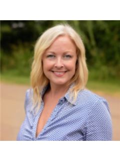 Rachel Lynn Shields - RE/MAX Signature