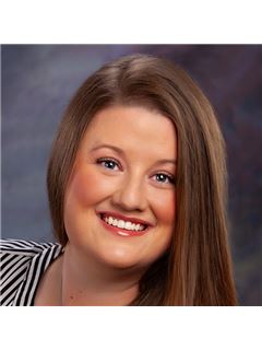 Megan Thompson - RE/MAX Signature