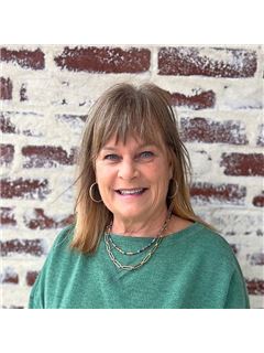 Stacy L. Alexander - RE/MAX & ASSOCIATES