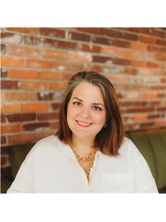 Lisa Marie Gieck - RE/MAX Homefinders