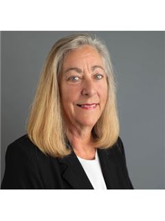 LuAnn Deere - RE/MAX ELITE