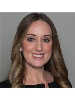 Jennifer L Luttrell - RE/MAX Associates
