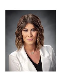 Megan Ratliff - RE/MAX Crossroads Realty
