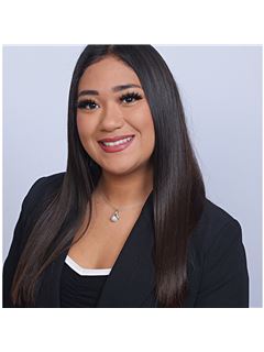 Alexa Berrios - RE/MAX Grand