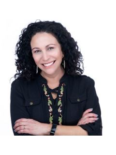 Pamela Mancilla - RE/MAX Signature