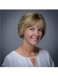 Herma Y. Hayes - RE/MAX Universal