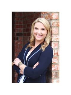 Lauren Thieme - RE/MAX ONE