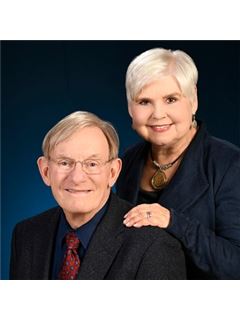 Gloria & Michael Mechaley - RE/MAX ONE - The Woodlands & Spring