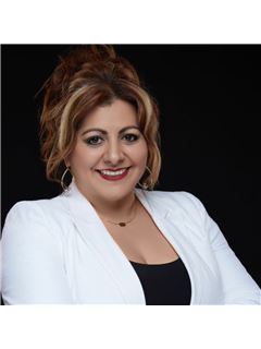 Angela C Martinez - RE/MAX Professionals