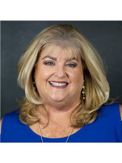 Tena Wood - RE/MAX Grand