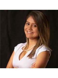 Jessica Benitez - RE/MAX Universal