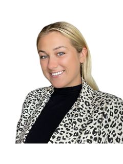 Mackenzie Comeaux - RE/MAX ONE
