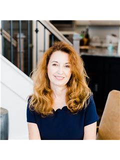 Jackie A Kresse- Assoc. Broker - RE/MAX Signature