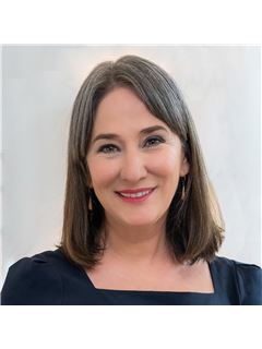 Alicia Martinez - RE/MAX Partners