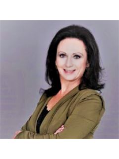 Dana Khan - RE/MAX Compass