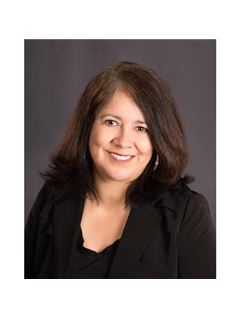DeAnna Carlson - RE/MAX 1st Choice