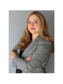 Janie Flores - RE/MAX 10