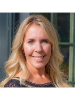 Allison K. Lutz - RE/MAX Suburban