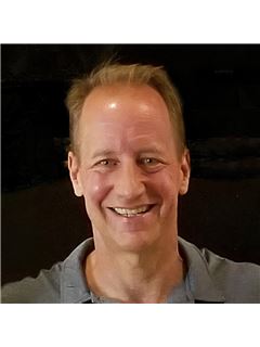 Angus B. Woodbury - RE/MAX of Naperville