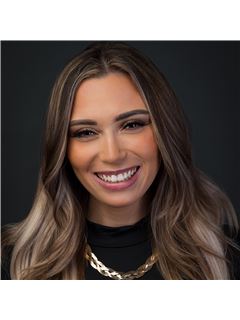 Claudia Cerazy - RE/MAX 10