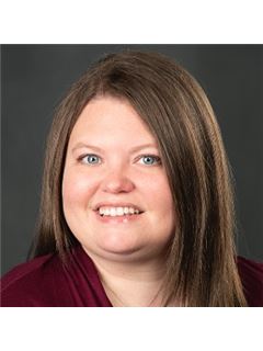 Kelly Bault - RE/MAX 1st Choice