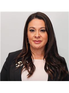 Monica Gutierrez - RE/MAX 10