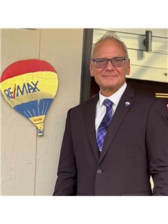 Nick Malleos - RE/MAX of Naperville