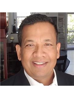 Kevin K. Rampersad - RE/MAX Professionals Select