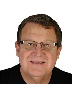 Martin Eich - RE/MAX Suburban