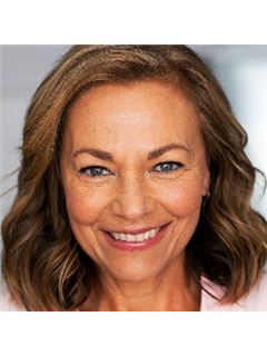 Teresa Cavaligos - RE/MAX Plaza