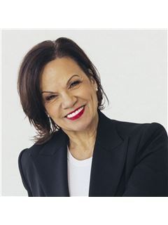 Vodja agencije - Janice H. Corley - RE/MAX Premier