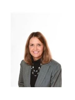 Associate - Pam Patterson - RE/MAX 10 New Lenox