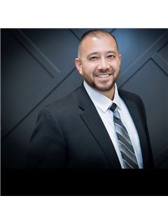 Mike Yousef - RE/MAX 10