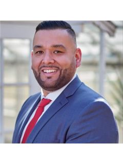 Edward Reyes - RE/MAX 10
