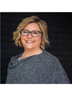 Joanne C. Baker - RE/MAX Professionals Select