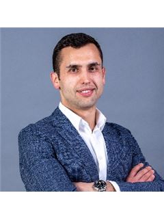 Andrei Andronic - RE/MAX At Home