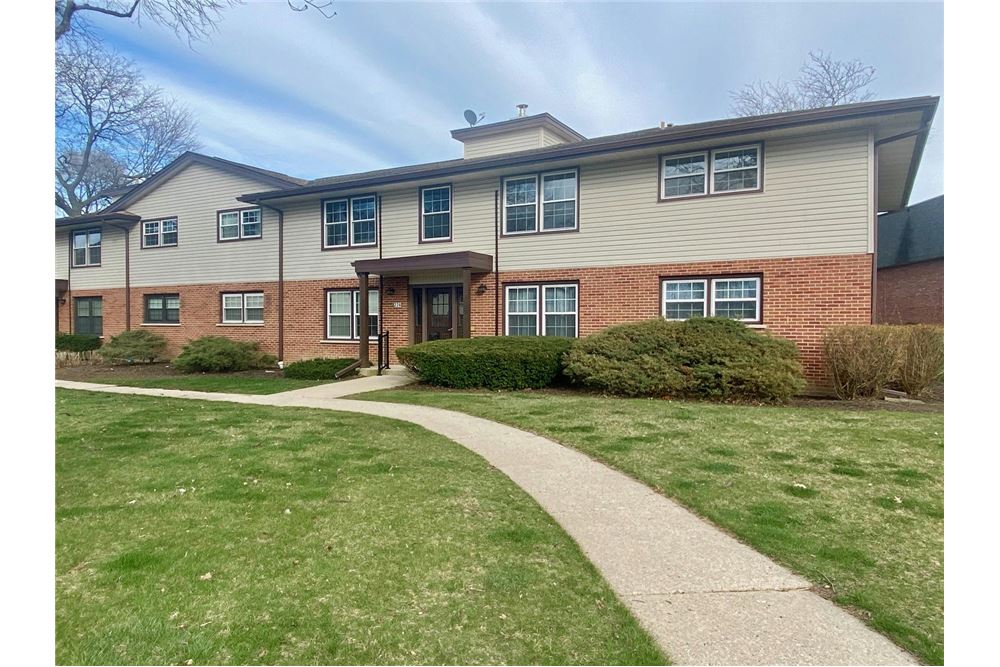 Residential - Condo/Apartment - Elk Grove Village, Illinois, United ...