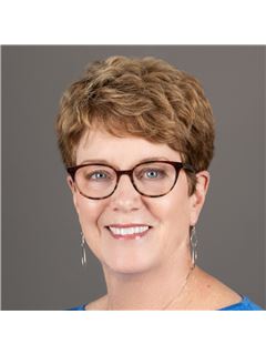 Charlyn Cosgrove - RE/MAX Real Estate Professionals