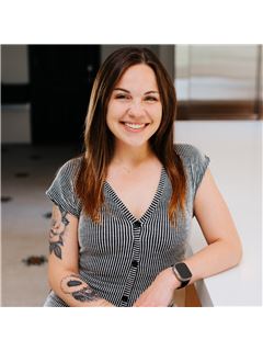 Alexandra Burris - RE/MAX Bayshore