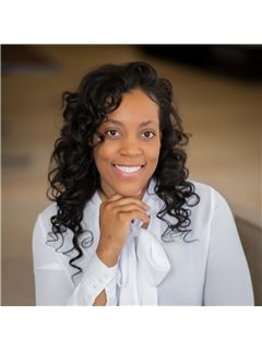 Eulanda Hunt - RE/MAX Real Estate Professionals