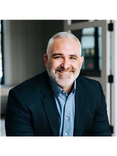 Associate - BJ Brick - RE/MAX Bayshore