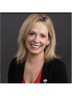Carrie Postma - RE/MAX of Midland