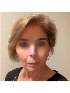 Kimberly J. Curtis - RE/MAX Real Estate Professionals