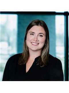 Courtney Miller - RE/MAX Real Estate Professionals