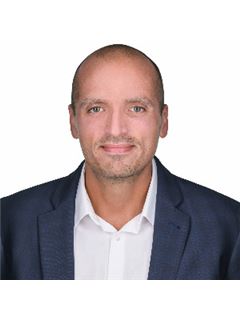Kristopher Kuziw - RE/MAX 1st Advantage - The Robert Dekanski Team